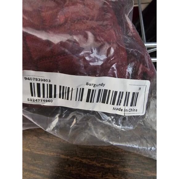 Maroon Mens Hoodie Sweatshirt with Squares Size Medium - Picture 6 of 9